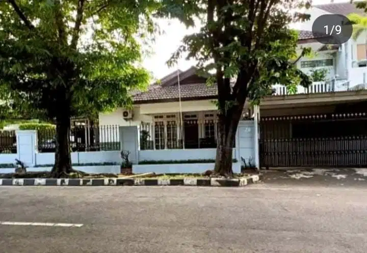 Dijual Rumah nyaman dan strategis di Komplek Buncit Indah Jaksel