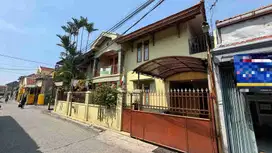 Jual Rumah Pusat Kota Bandung terawat Hook di Sayap Supratman