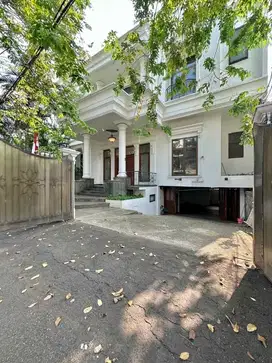 Dijual Rumah 2 Lantai di Kuningan Barat Jakarta Selatan