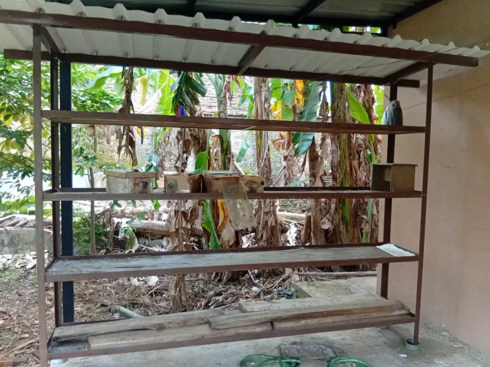 Rak besi kokoh 4 tingkat
