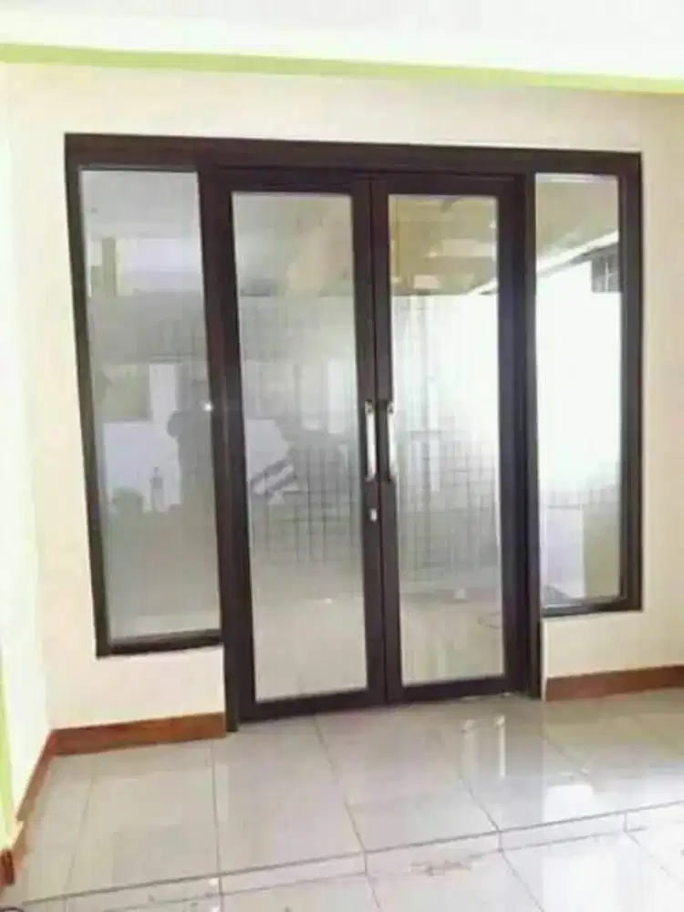 Kusen jendela dan pintu