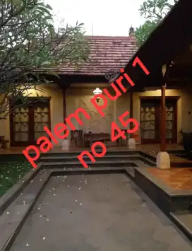 RUMAH BALI DI PALEM PURI BINTARO