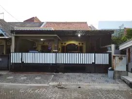 Rumah Dekat Akses Tol dan KRL di Cluster Mahoni Taman Royal Tangerang