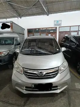 Honda Freed Silver 2013