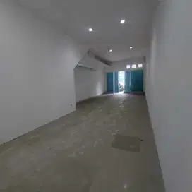 Disewakan ruko pinggir jalan muara karang 3 lantai 5x25