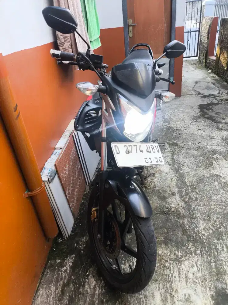 Cb 150 R 2015 pemakaian sendiri