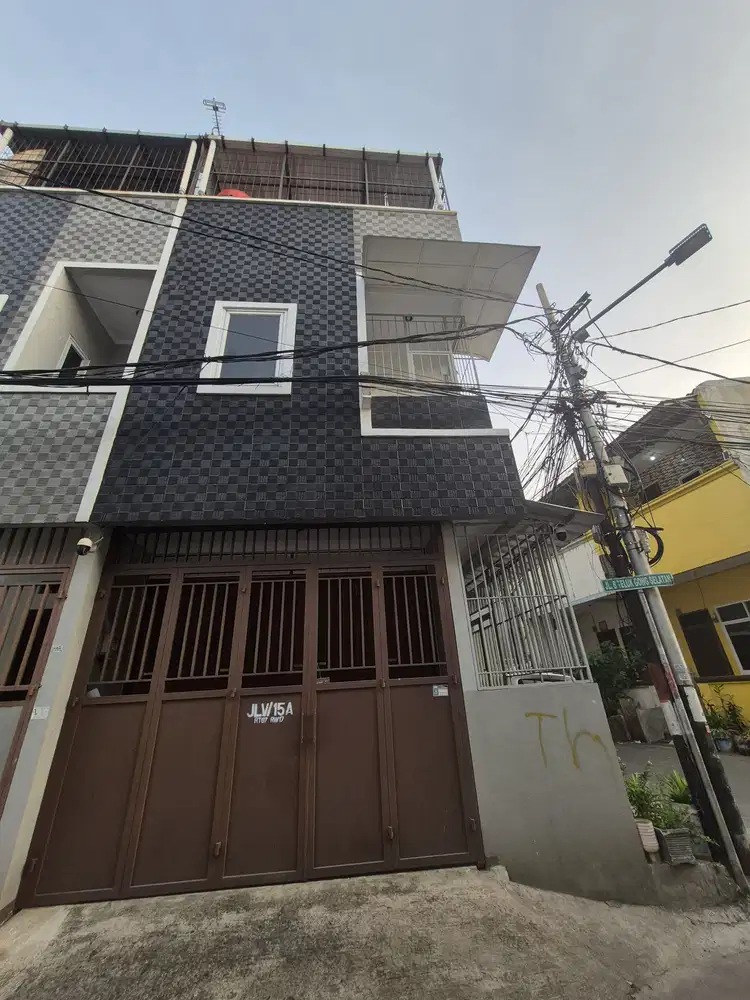 Rumah 3 lantai cocok untuk keluarga kecil