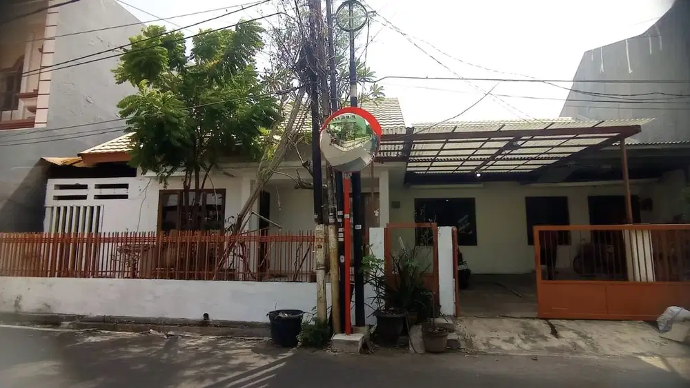Disewakan Rumah Besar di Jl Ikan2 Rawamangun