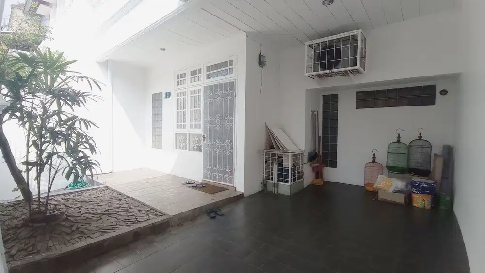 Disewakan Rumah 2 lantai Rapih di Rawamangun