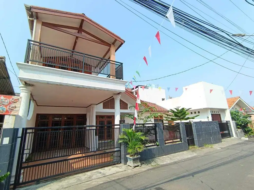 Rumah Lama di Jl Damai IV Petukangan Selatan Jaksel