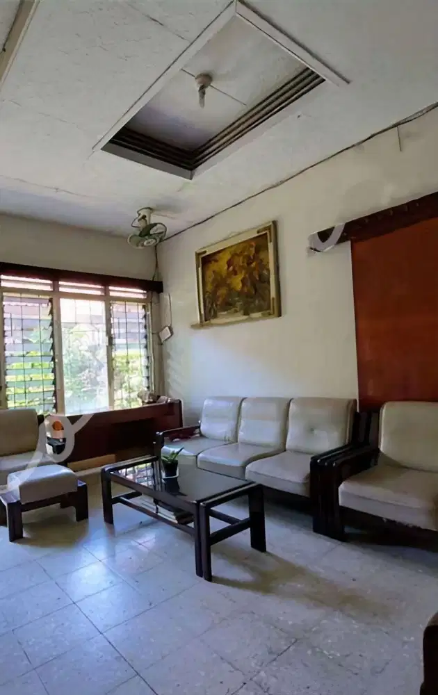 Dijual Rumah 6 Kamr Tidur Lokasi Strategis di Denpasar