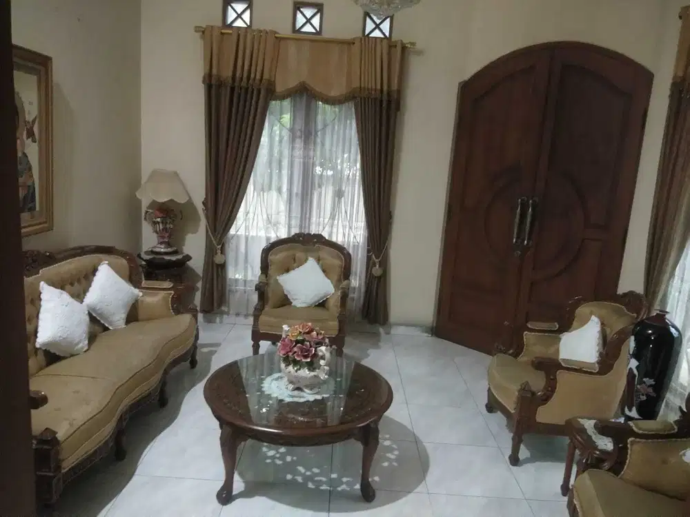 Di Sewakan Rumah 2 Lantai di Taman Buaran Indah Jakarta Timur