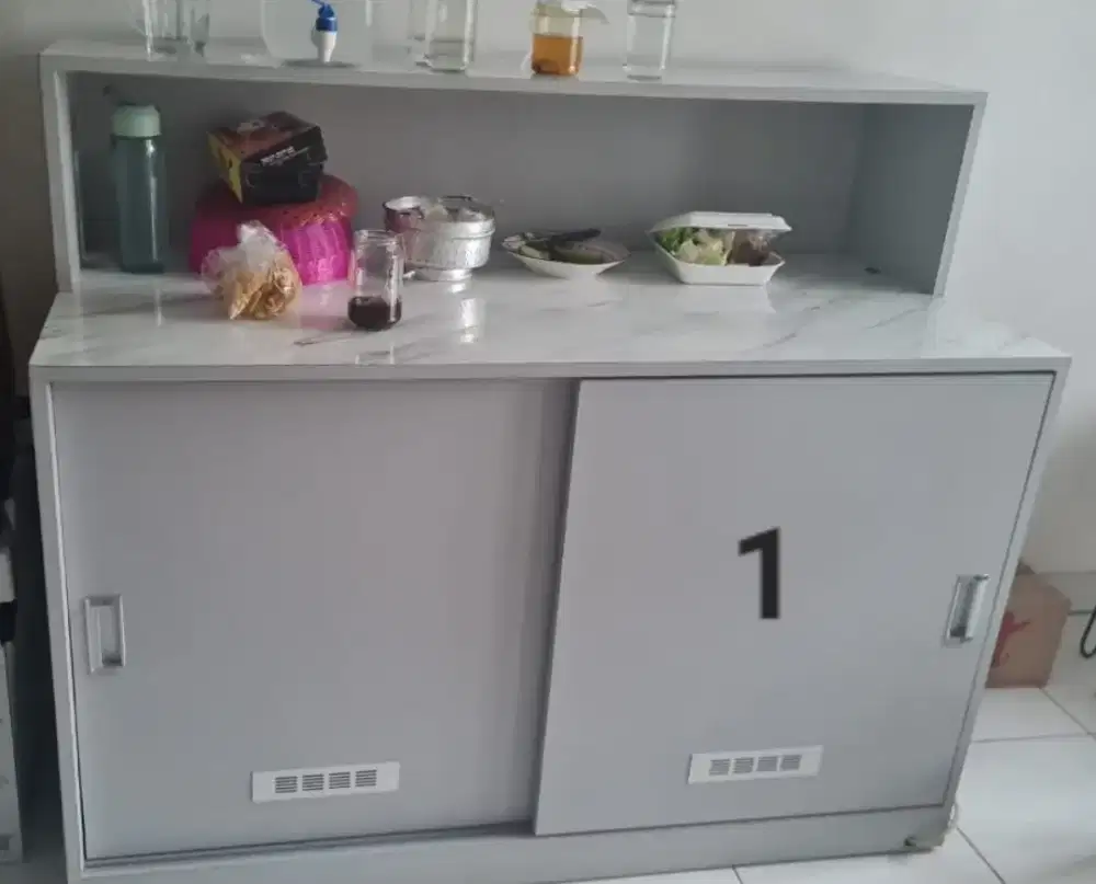 Perabot Bekas Second Meja Bar Mini Water Heater Jetpump Meja TV Sofa