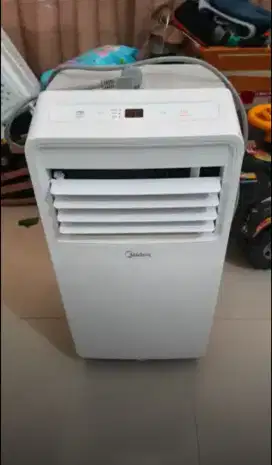Ac Portabel Midea 1/2 pk