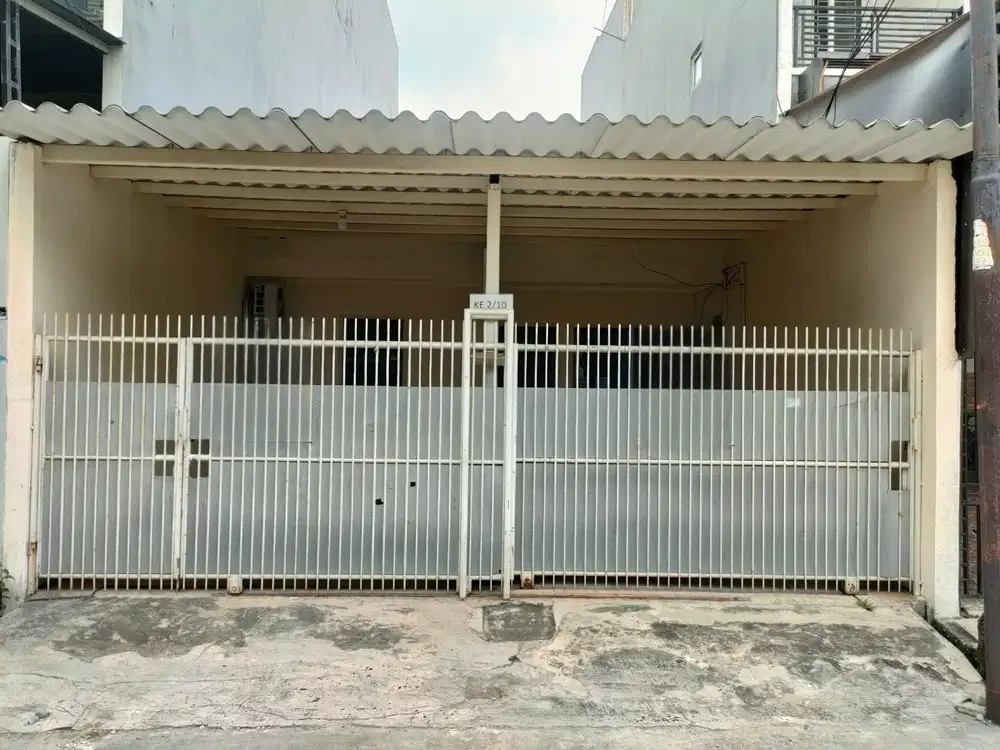 Rumah rapih lokasi favorit Sunter disewakan Jakarta Utara