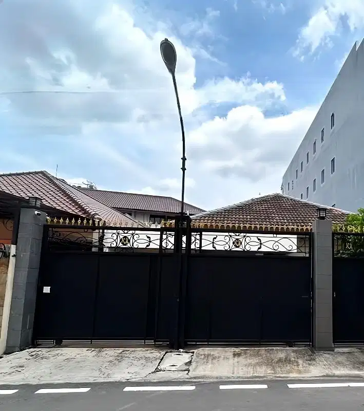 Termurah Rumah Petojo Dibawah Harga NJOP Lokasi Strategis Buat Kost