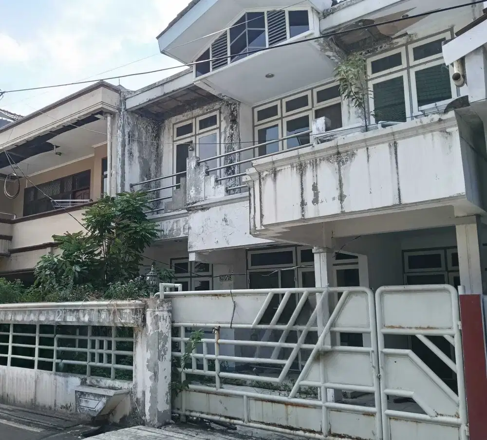 Rumah standar 2 lantai dijual lokasi Favorit Sunter Jakarta Utara
