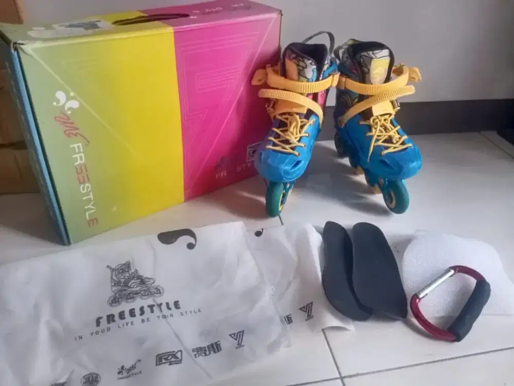 Sepatu Roda anak inline skate Freestyle Z0