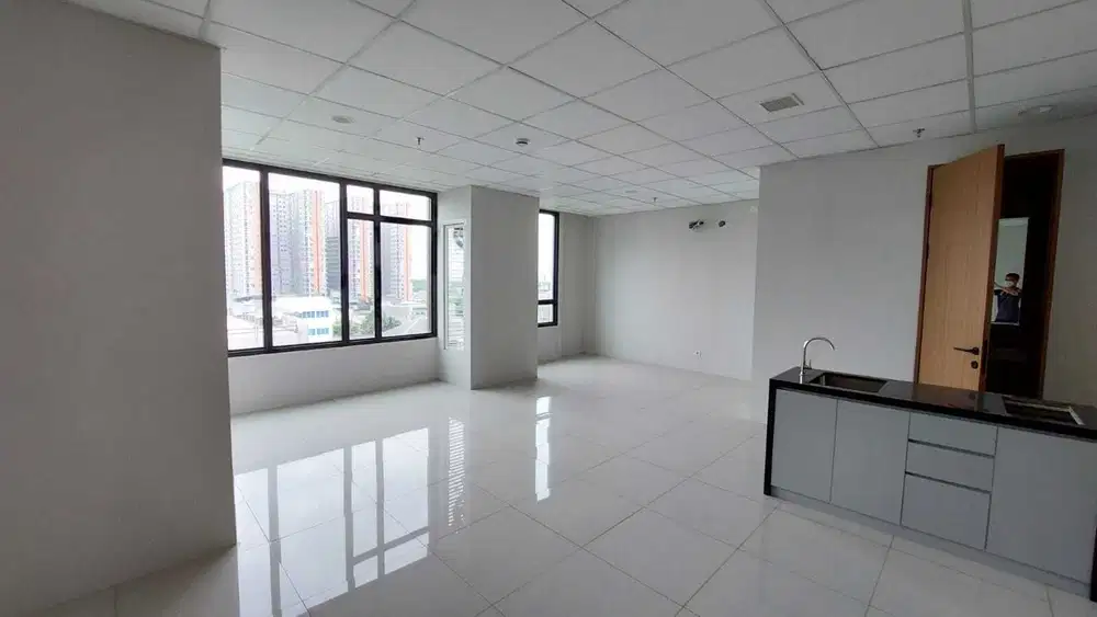 SOHO Hquarters Business Lantai 7 Asia Afrika Pusat Kota Bandung