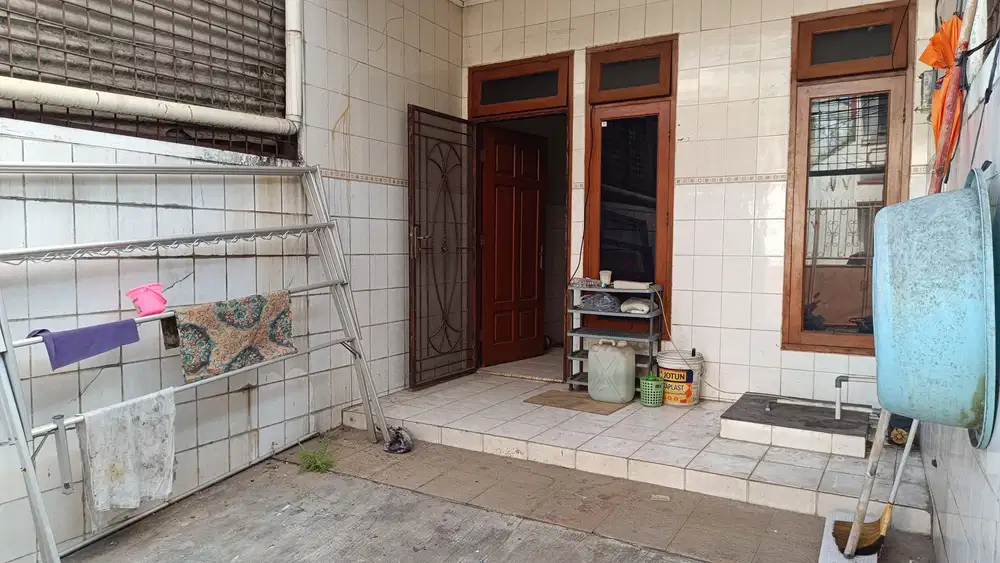 Dijual Cepat Rumah Murah 1,5 Lantai Tambora Minimalis & Perawatan Mudah