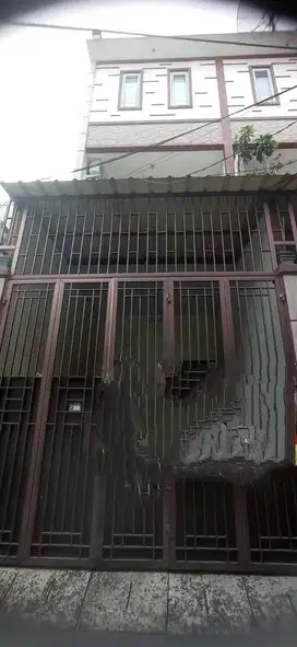 ANA RUMAH UK 3.8X15M DI JELAMBAR