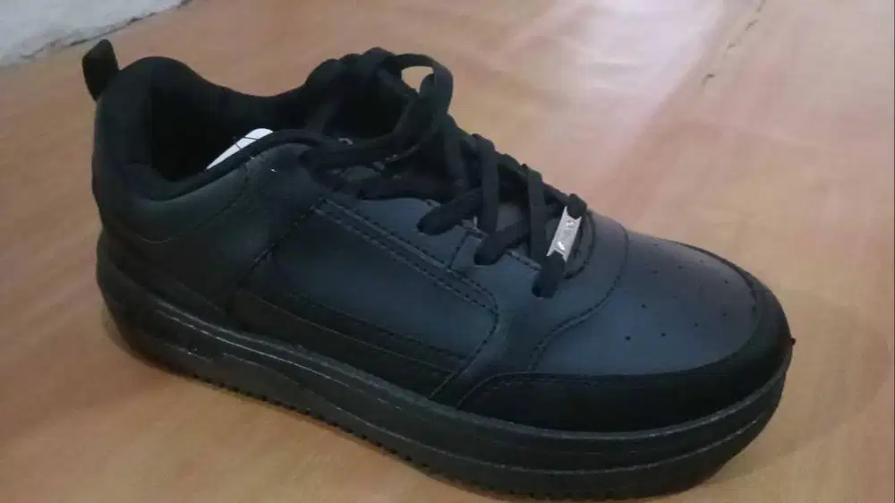 Sepatu Aerostreet Hitam