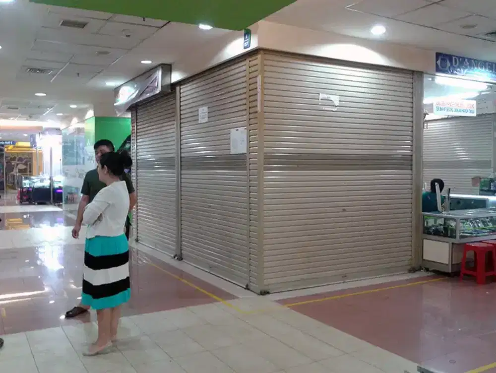 Kios Toko - MANGGA DUA SQUARE - Lokasi Strategis