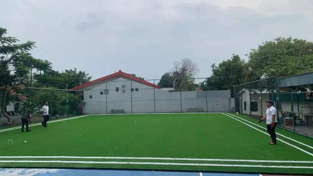 Rumput sintetis untuk lapangan
