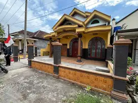 RUMAH DI DESA PACUH, BALONGPANGGANG GRESIK