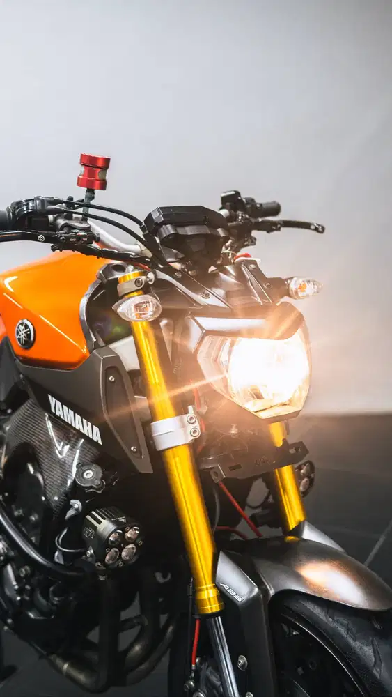 YAMAHA MT-09 NAKED 2015