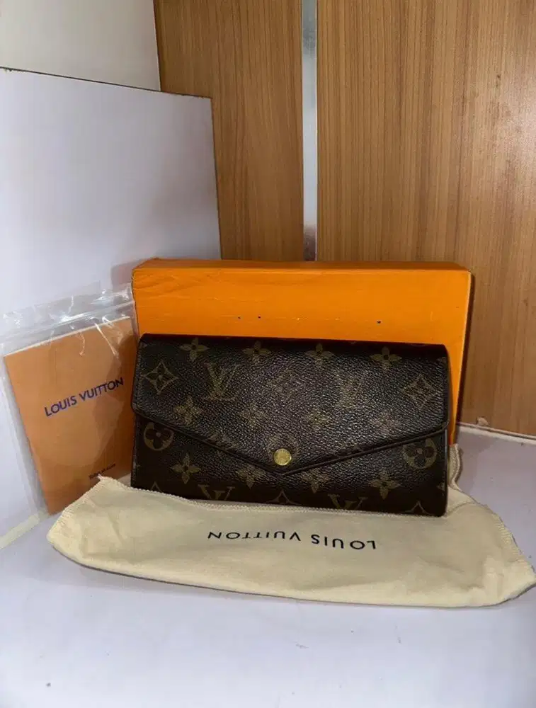 LV Sarah Wallet Monogram Canvas