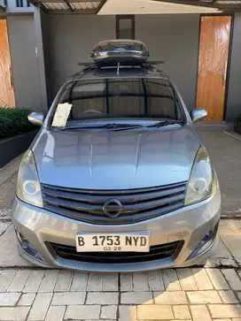 Nissan Livina 2011 Bensin