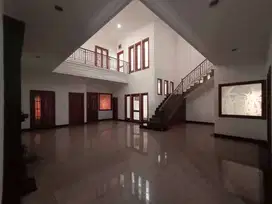Dijual Rumah Mewah Rajawali Selatan