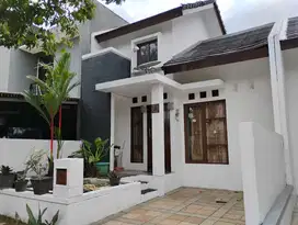 Di Sewakan Rumah Tinggal di Taman Permata 2, Bintaro Jaya Sektor 9 , Tangerang Selatan