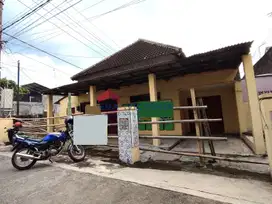 Disewakan Rumah Terletak Di Pusat Kota Kediri Jalan Utama