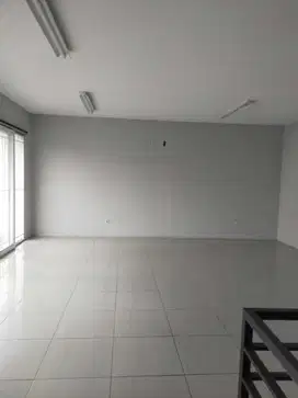 Disewakan Ruko 2 Lantai di Jl. Otto Iskandar Dinata