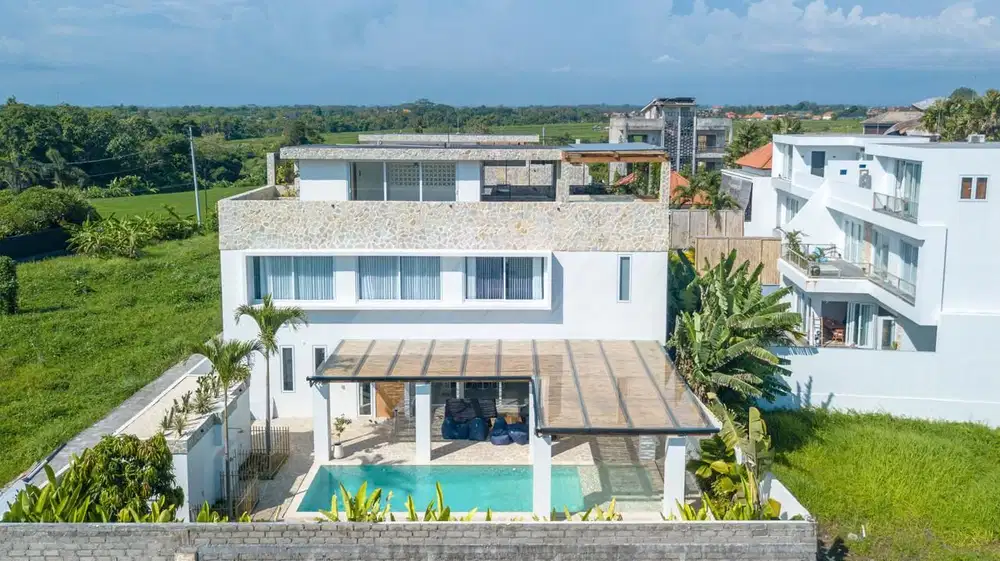 Luxury 4-Bedrooms Villa in Cemagi