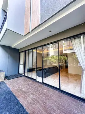 Dijual rumah baru dalam Townhouse di bangka jakarta selatan