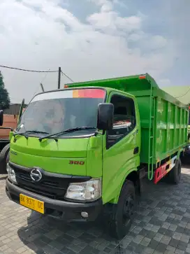 Truk Dump Hino Dutro 136HD Indeks 9 CDD Th. 2023