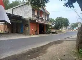 RUMAH DI DESA SIMAN, KEPUNG KEDIRI