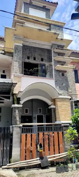 RUMAH DI PERUM DELTA JONGBIRU NO 12, JONGBIRU, GAMPENGREJO KEDIRI