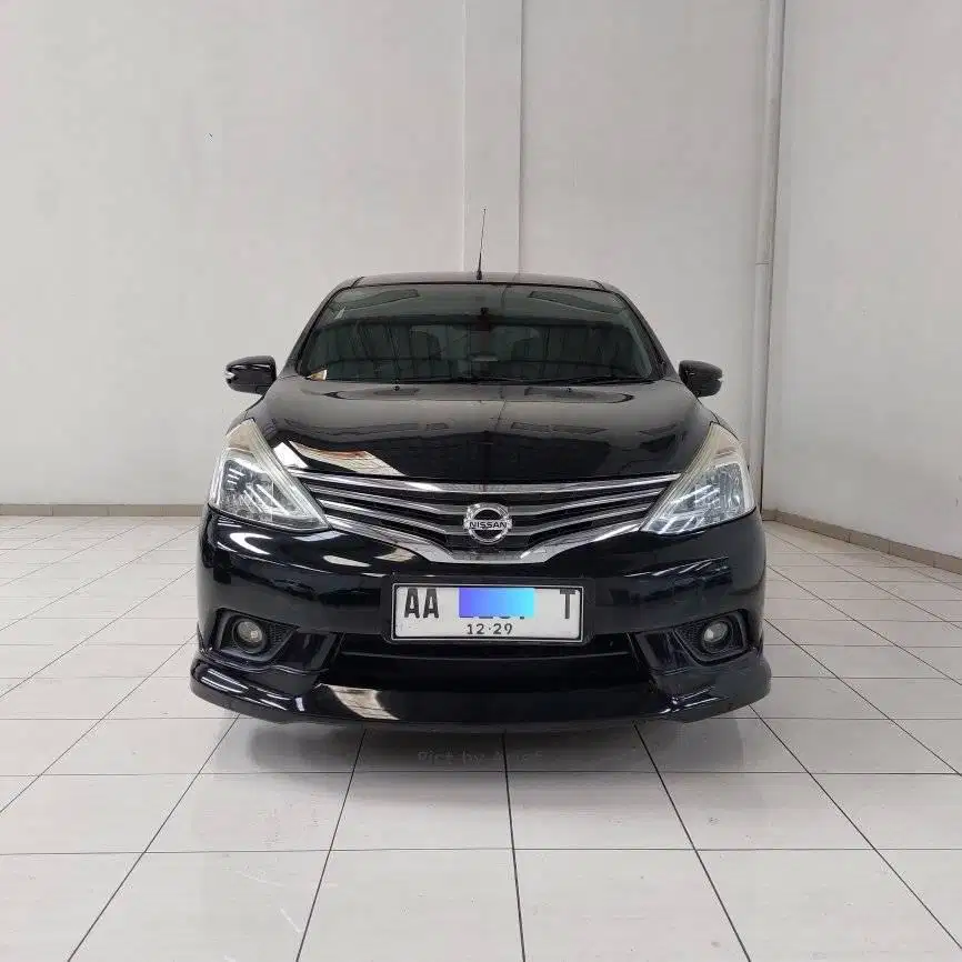 Grand Livina Highwaystar 2015