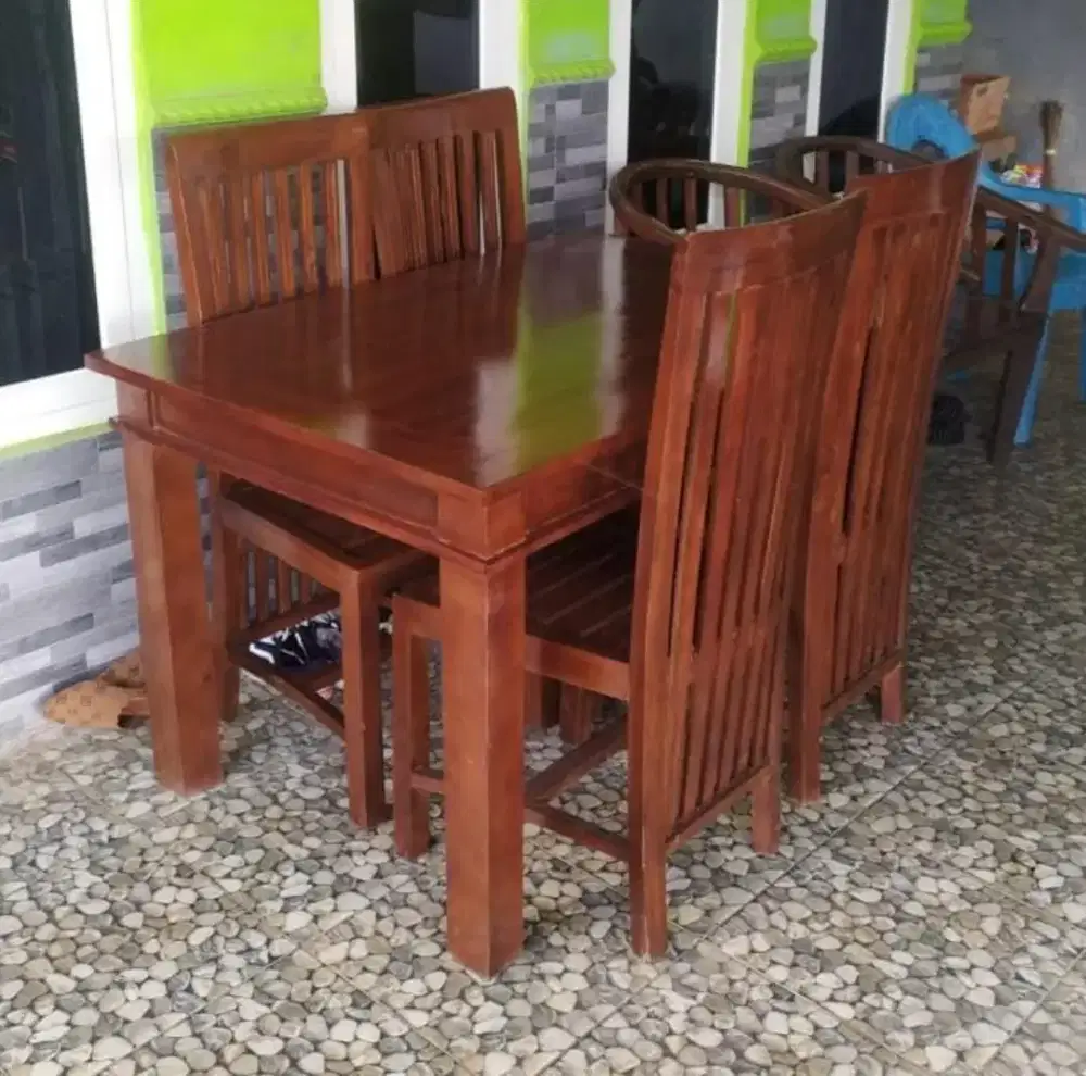 Meja  Makan  Jati