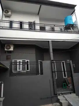 RUMAH FULL RENOVASI 2 LANTAI SIAP HUNI DI TAMAN CIBODAS