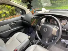 Nissan Grand livina 2012 Bensin