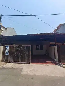 Rumah sewa rapih dekat Taman.. dekat MKG