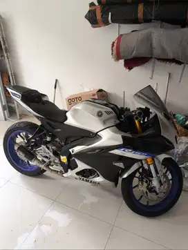 Yamaha R15 Connected ABS Icon Performance Sepeda Motor 2023