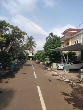 Dijual Cepat Rumah kawasan Jatinegara Super Bagus Harga Miring
