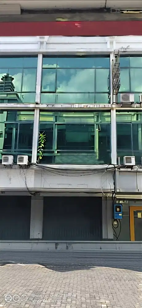 Ruko Harga Murah 3 Lantai Kawasan Komersial Area Semarang Selatan