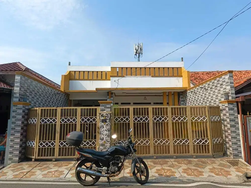 Rumah Lama di Jl Manunggal Petukangan Selatan Jakarta Selatan